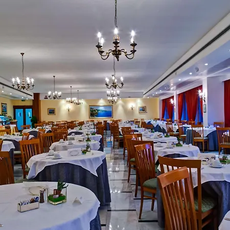 Western La Solara Hotel 4*
