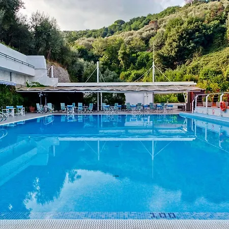 Western La Solara 4*