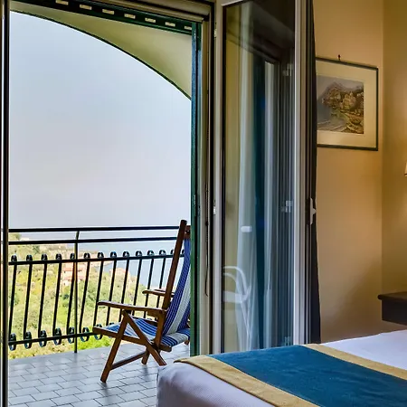 Western La Solara Hotel 4*