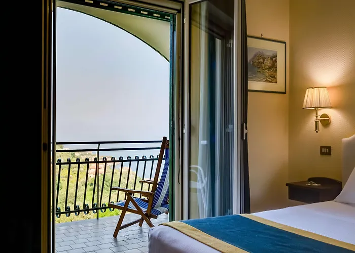 Western La Solara Hotel 4*